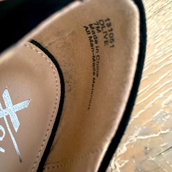 Black heels by Xappeal, size 7 - Picture 5 of 5